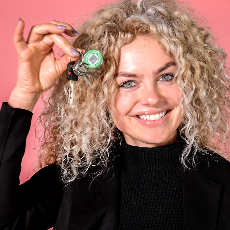 thnx tag Medium - black