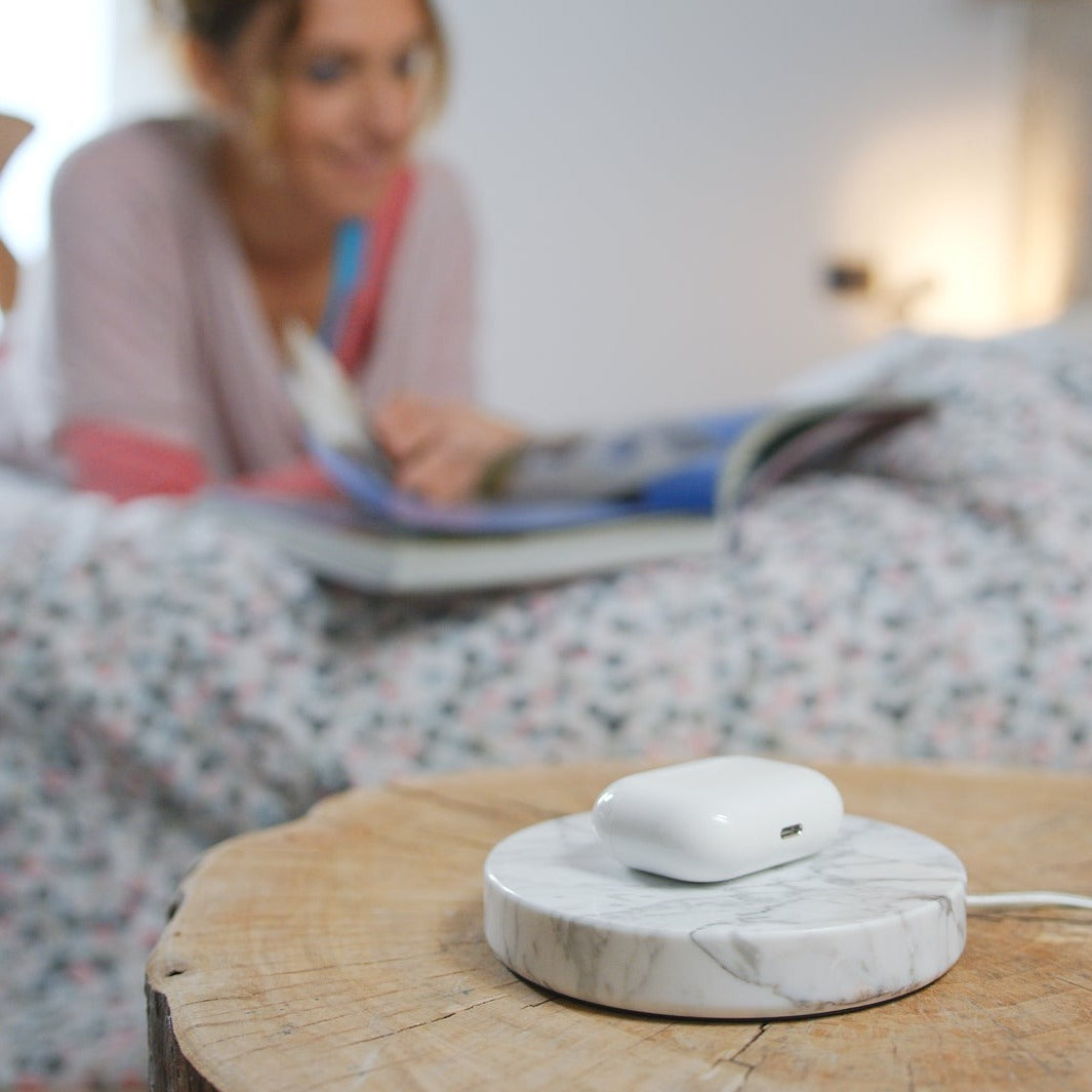 Einova Wireless Charging Stone White Marble